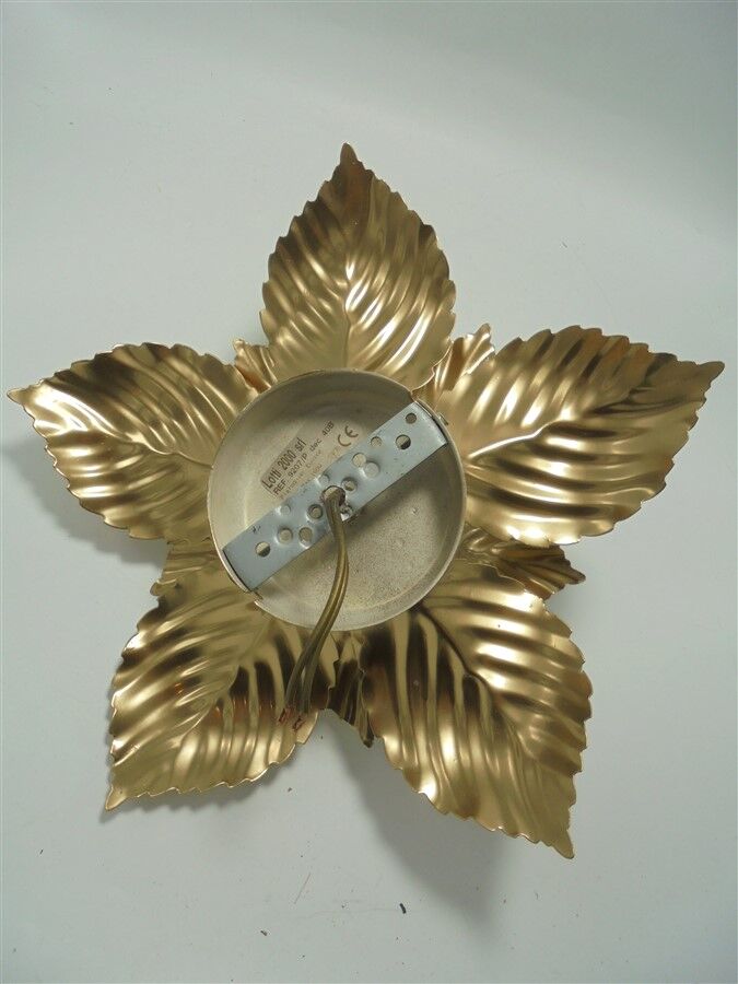 Golden flower wall lamp