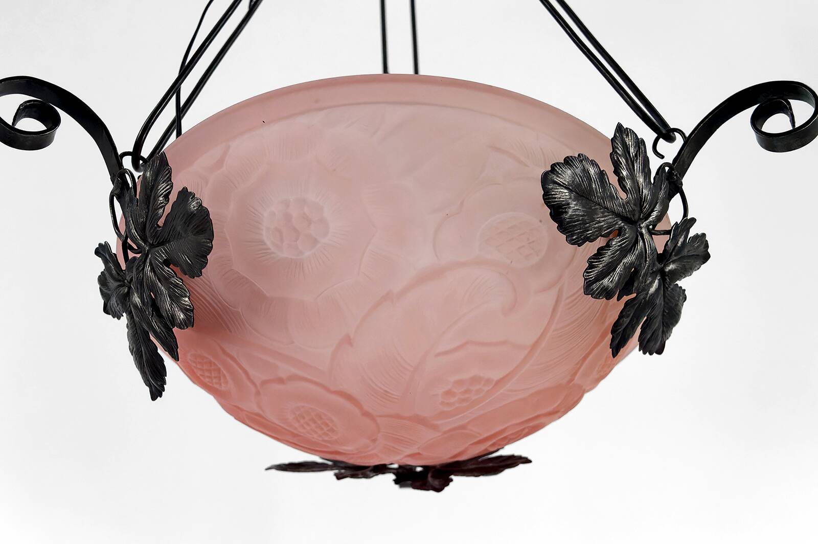 Wrought iron pendant light, pink bowl with floral decoration, Art Deco, Circa 1930