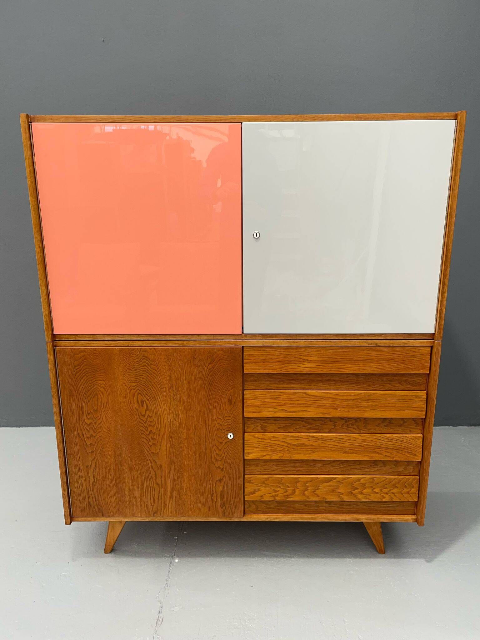 Meuble U-450 en Chêne par Jiří Jiroutek pour Interiér Praha, Tchécoslovaquie, 1