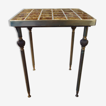 70s table with tiled top