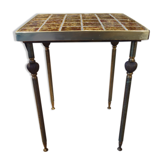 70s table with tiled top