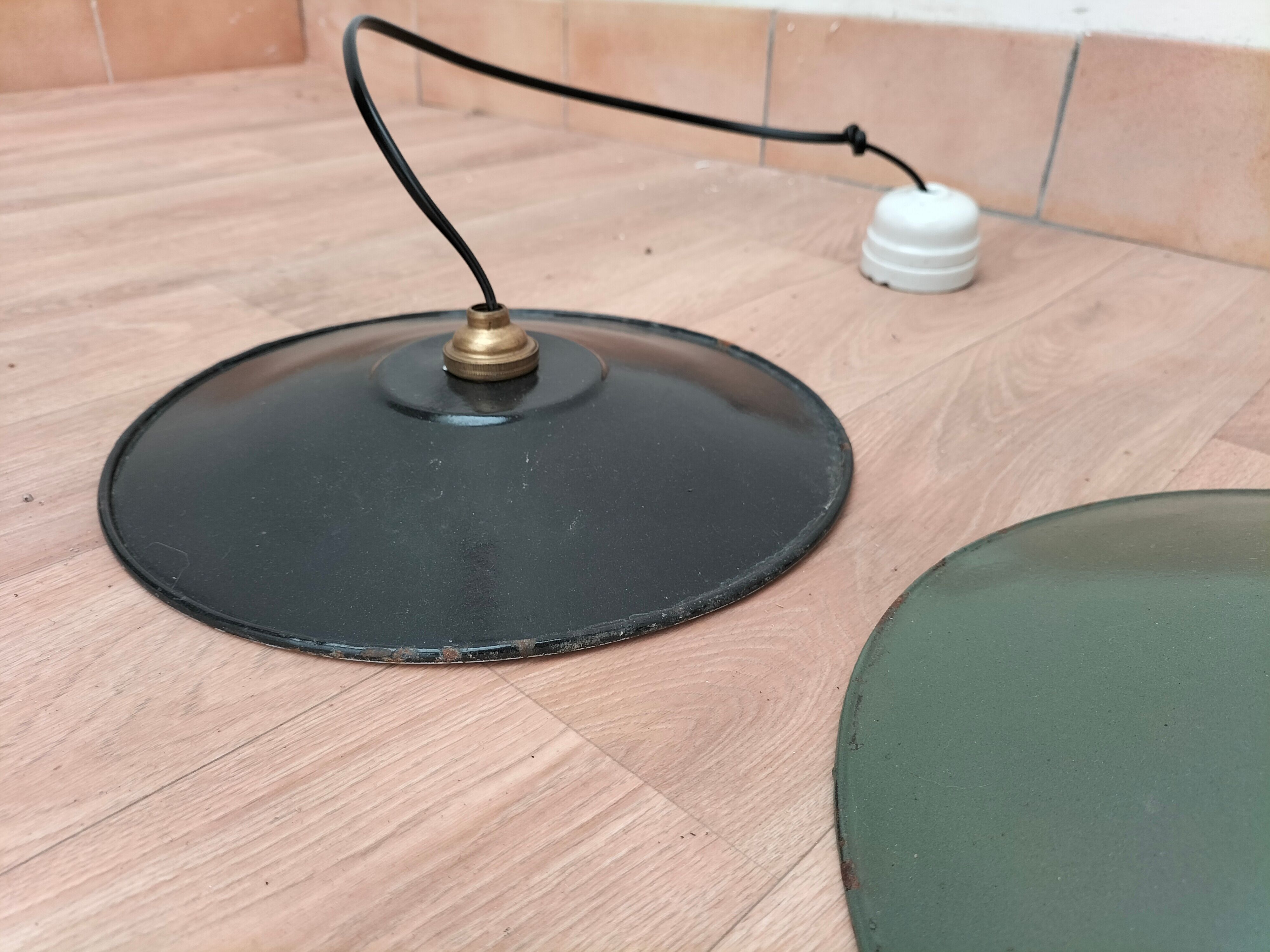 Series of 3 industrial suspensions