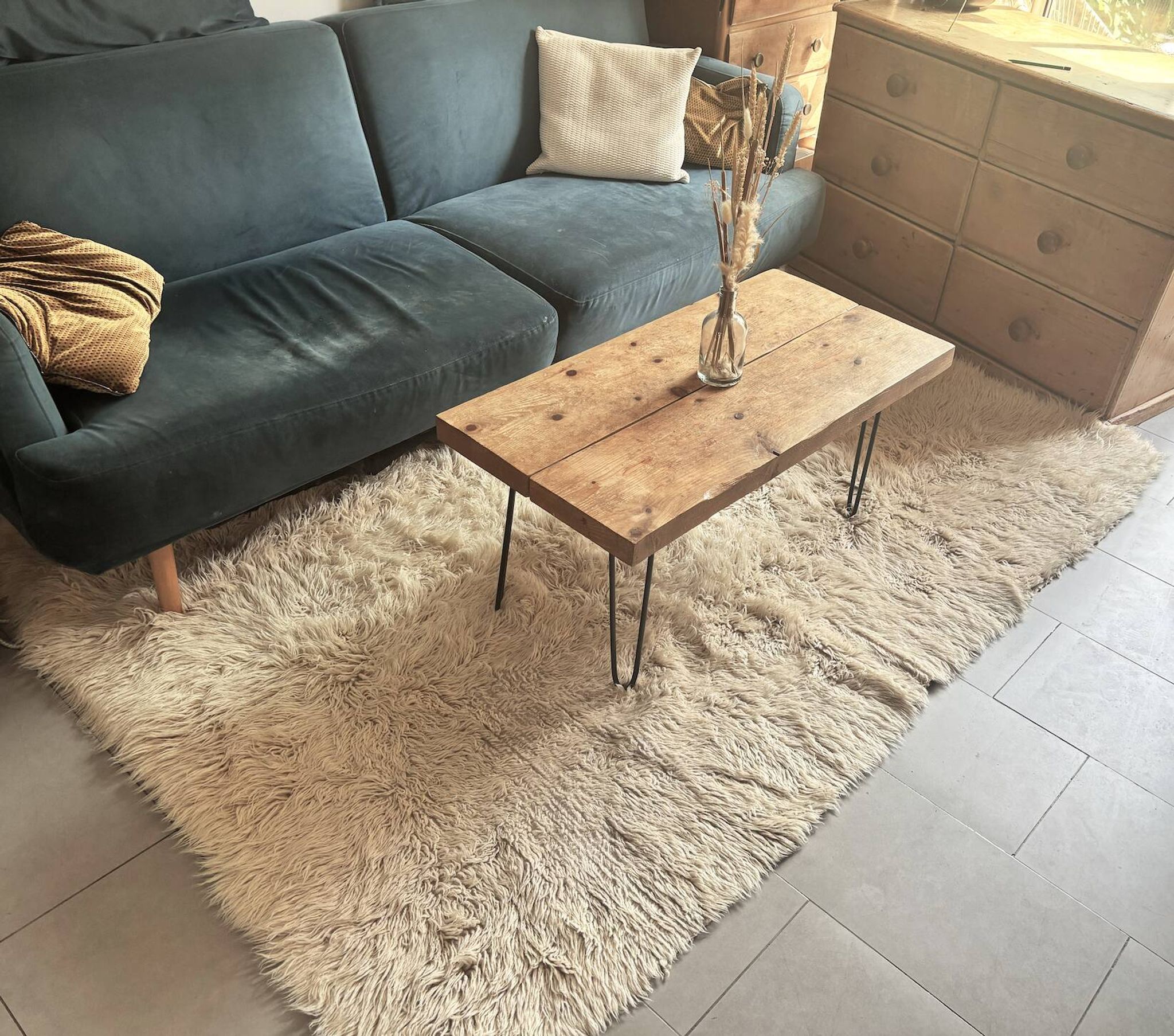 Large vintage carpet 100% pure wool Flokati with long pile from the 60s-70s.