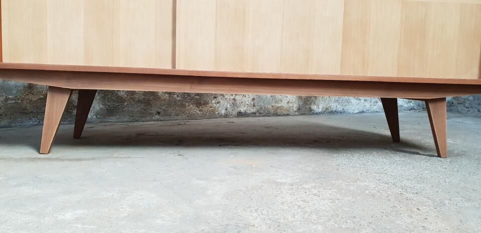 Vintage line with sliding doors