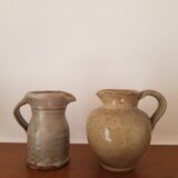 Set of 2 small pitchers