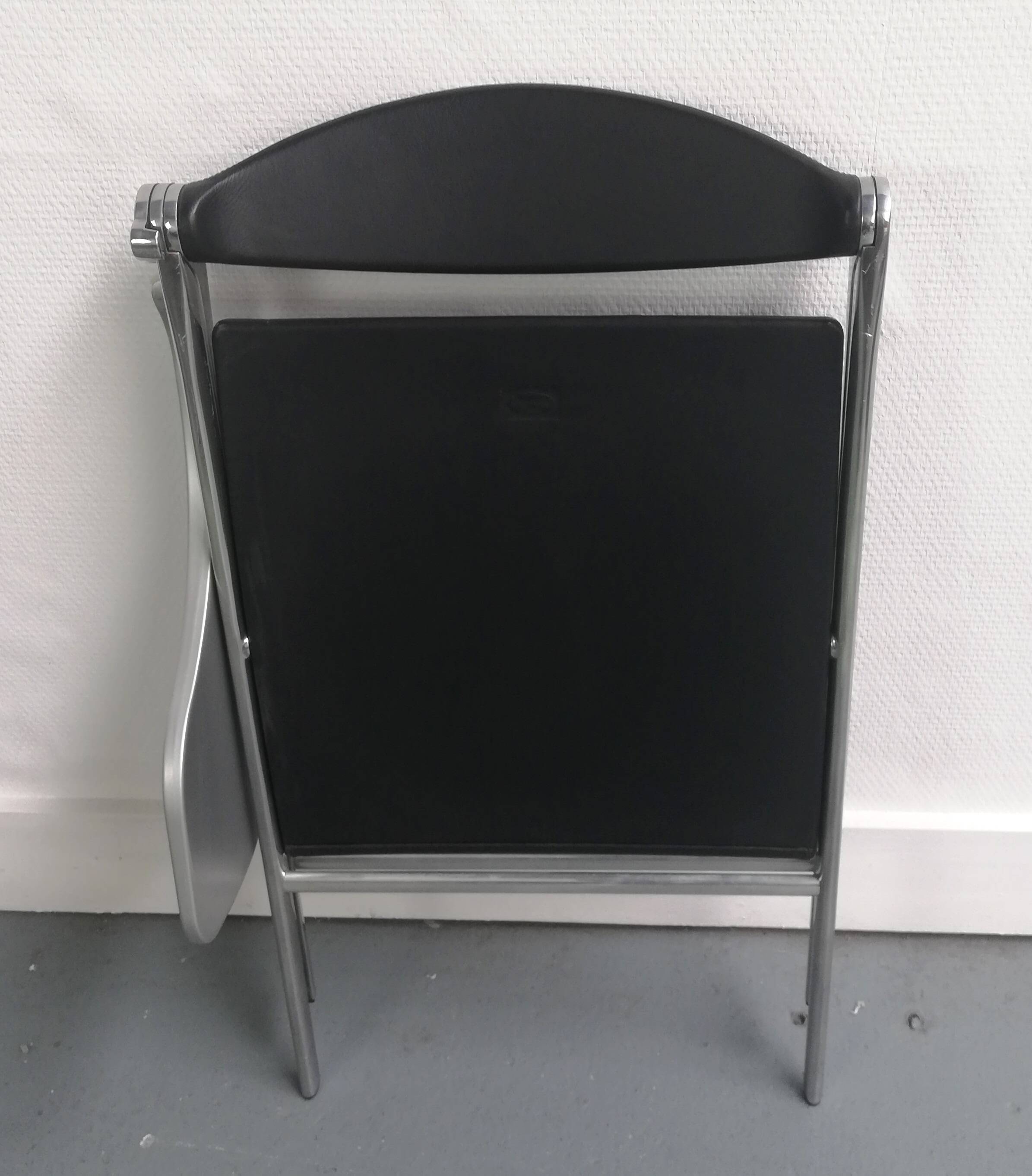 Donald chair, Poltrona Frau