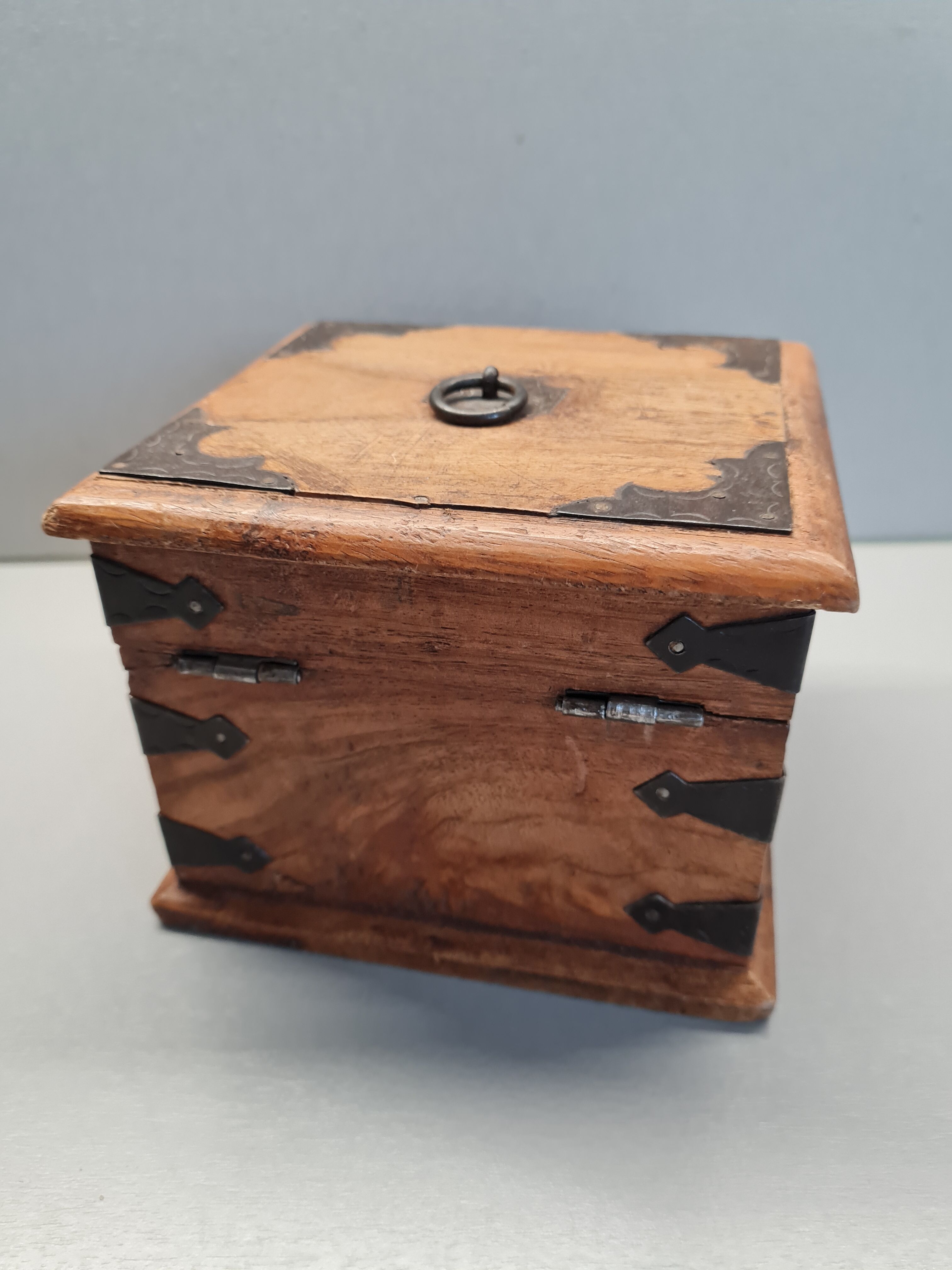 Boite à bijoux en bois