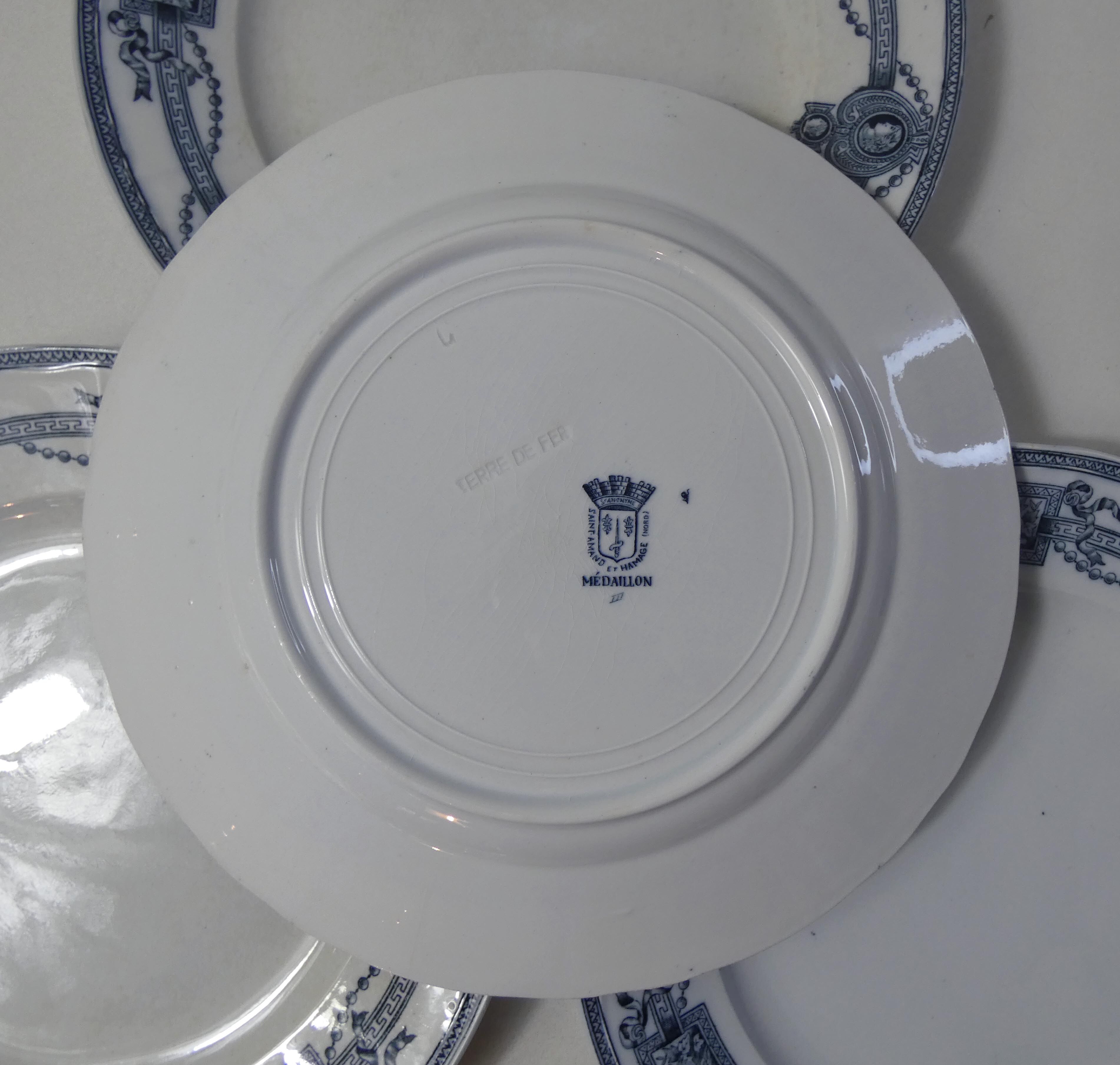 Iron earth 6 flat plates medaillon