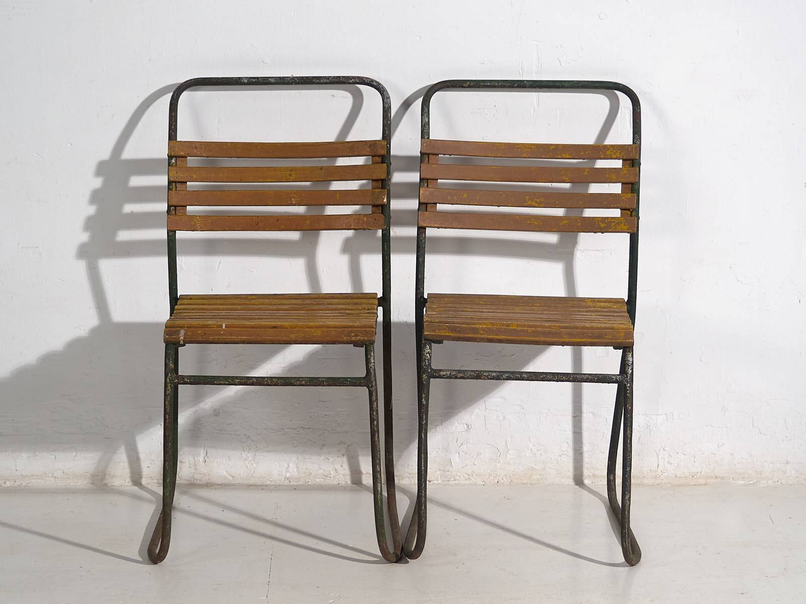 Antique garden chairs (c.1920). Set of 2 pieces #32
