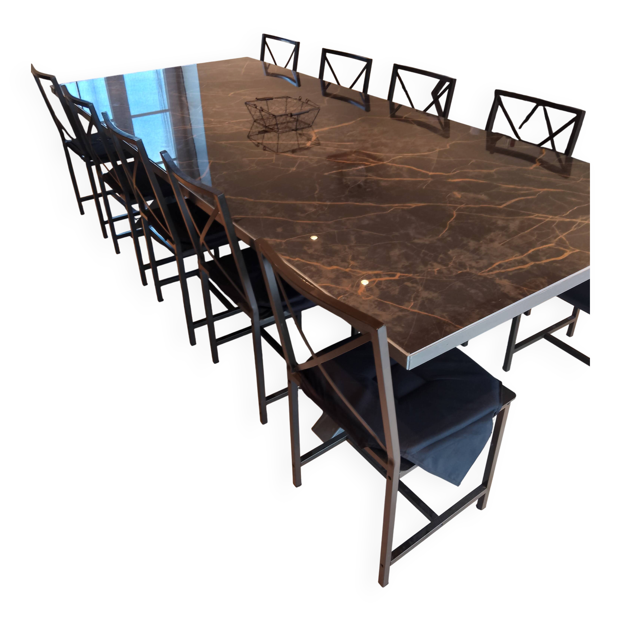 large table without chairs