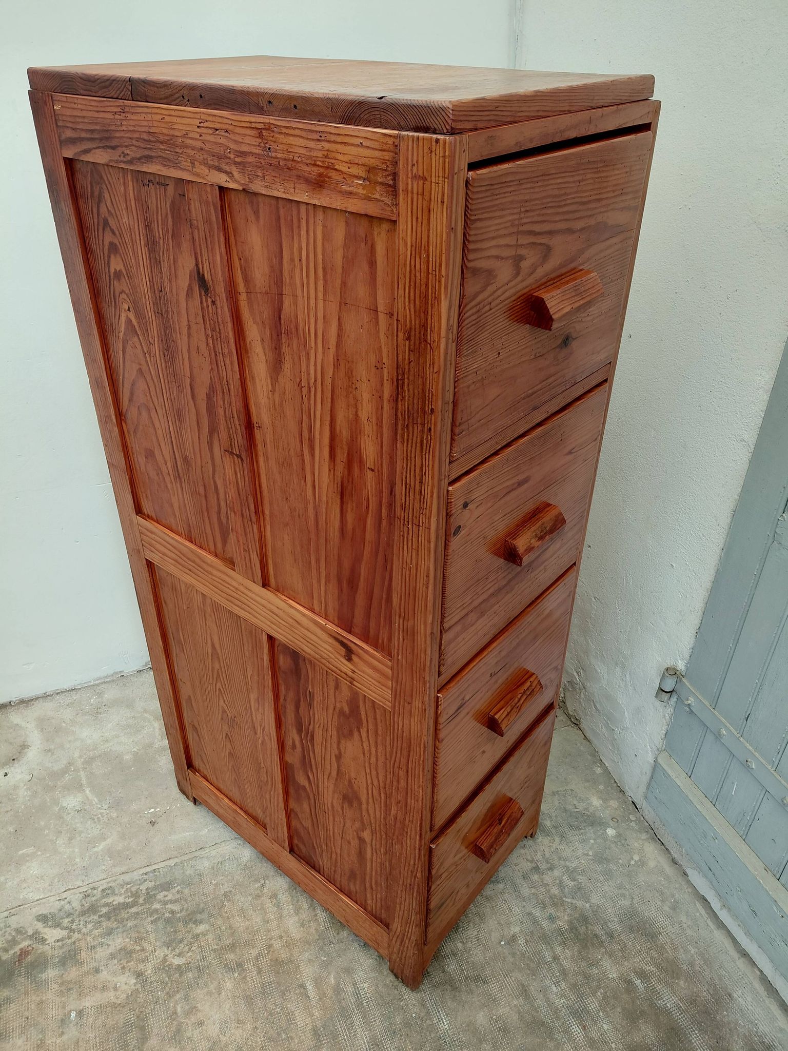 Trade furniture