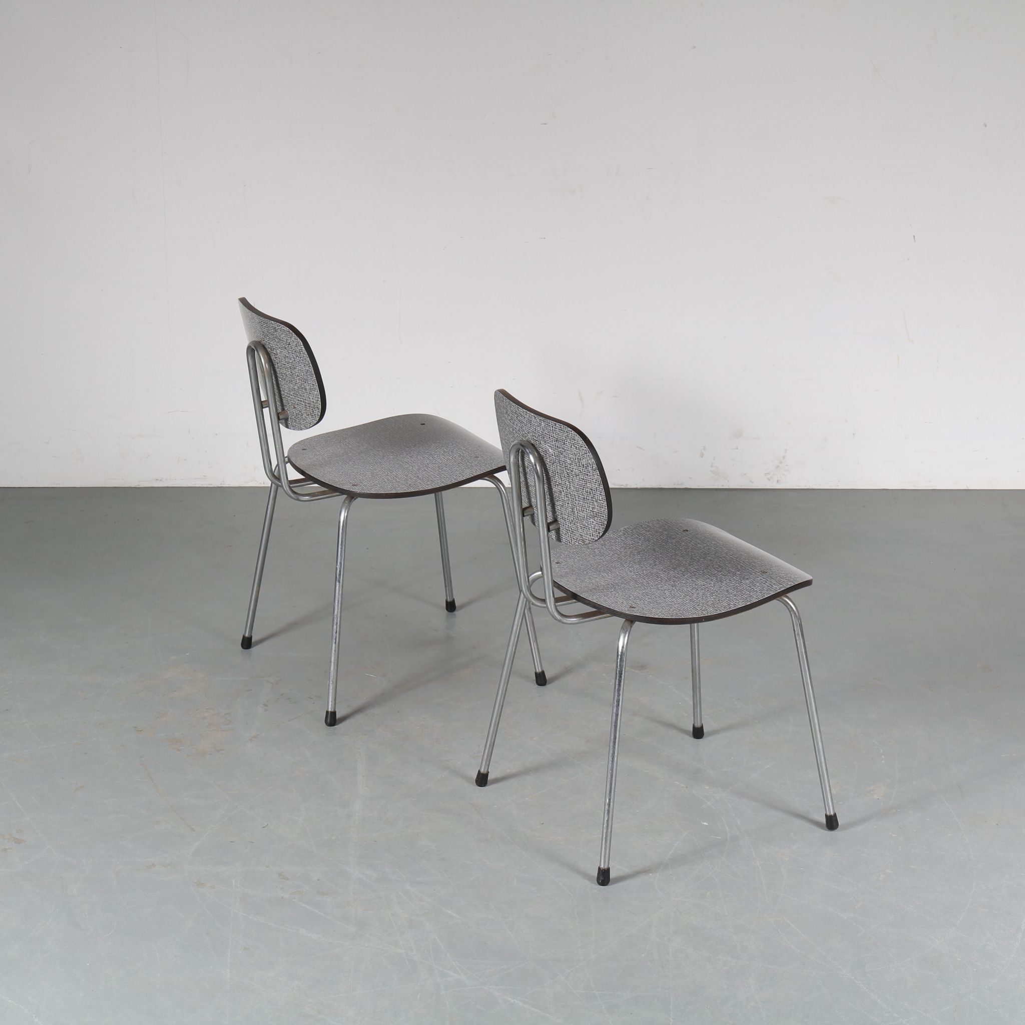 Pair of “CT2” dining chairs by Willy van der Meeren for Tubax, Belgium 1950