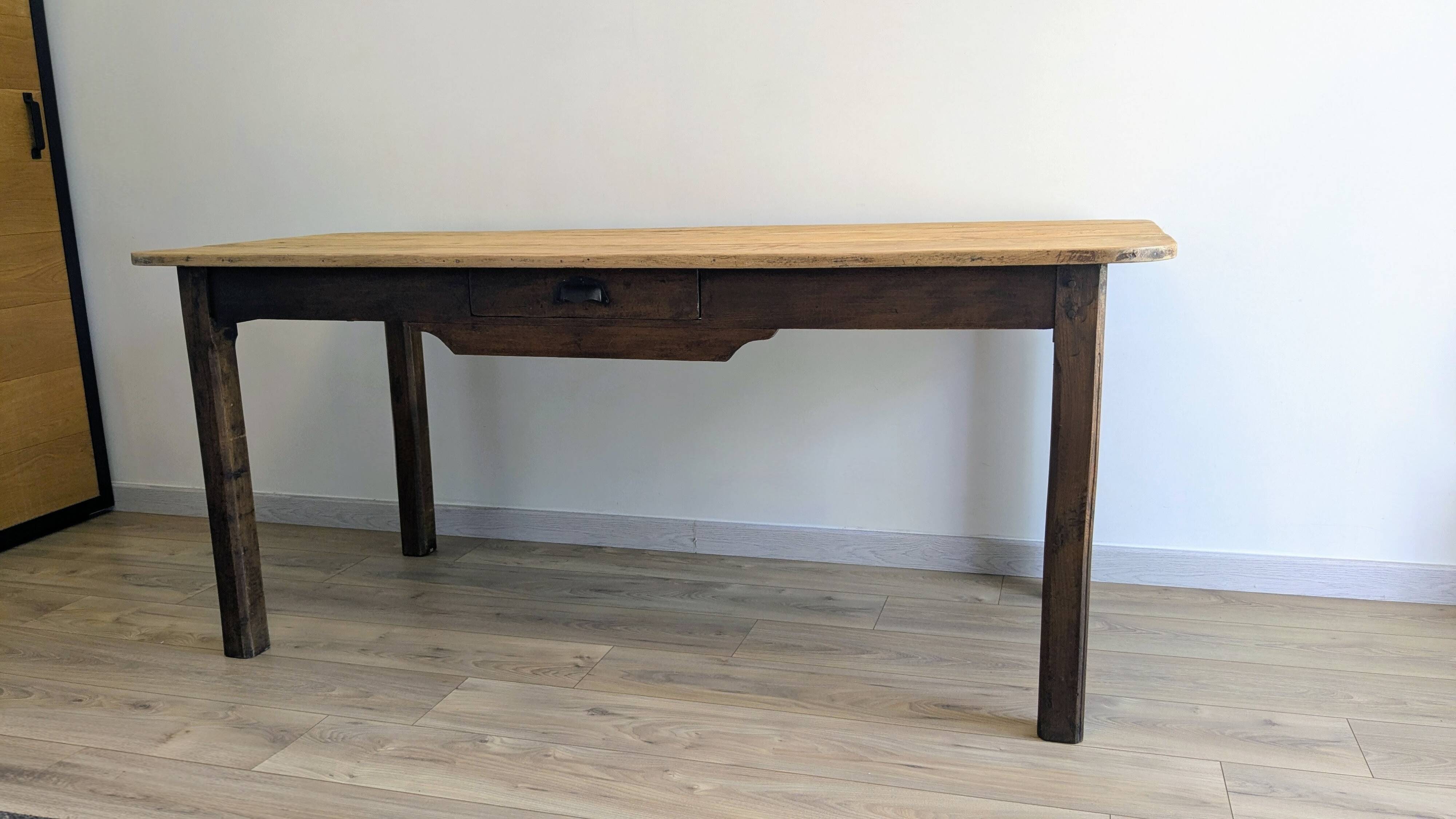 Antique farmhouse table in patinated solid wood - 178 cm