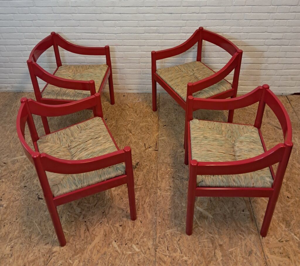 Set of 4 Carimate chairs