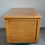 Supervisory desk