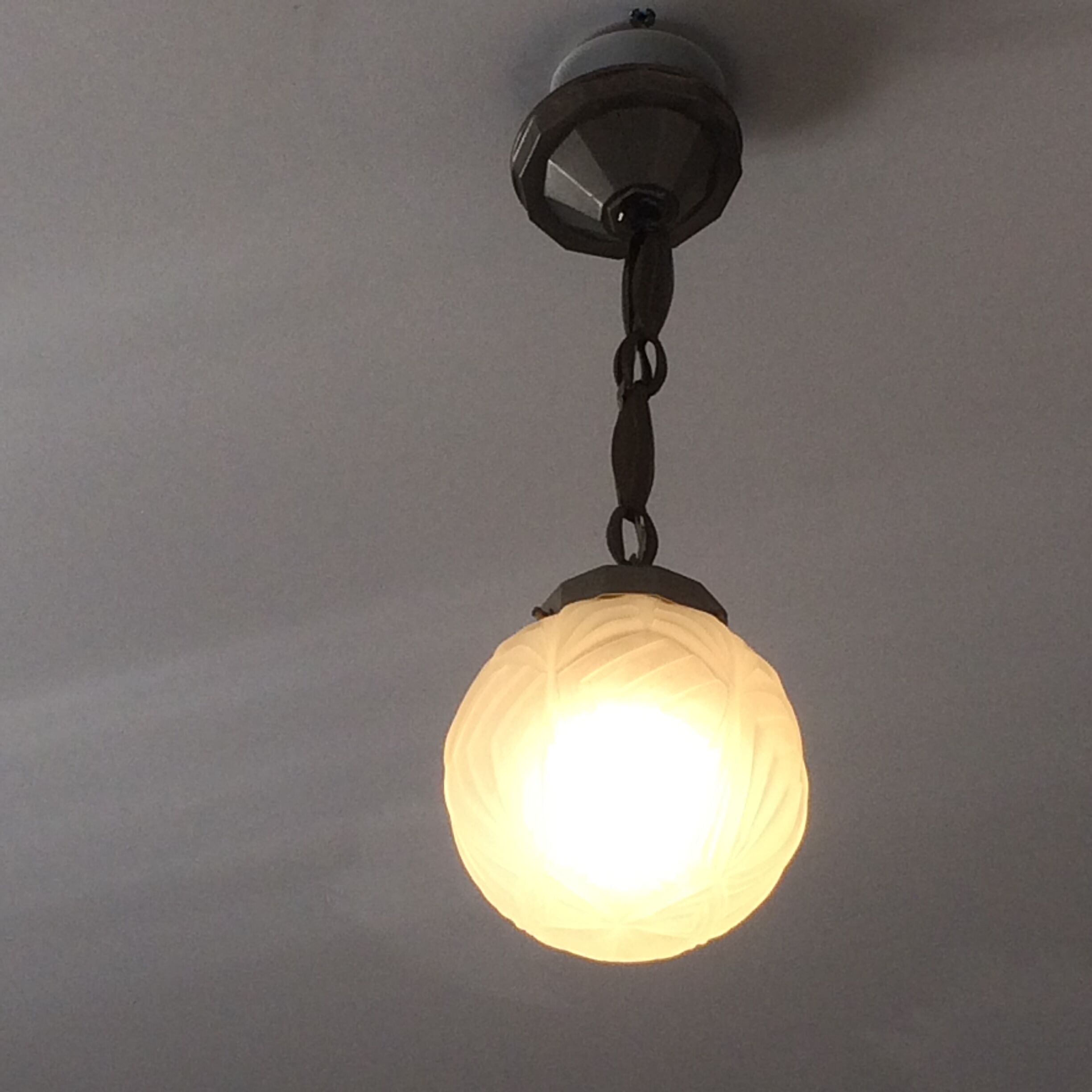 Art deco hanging lamp