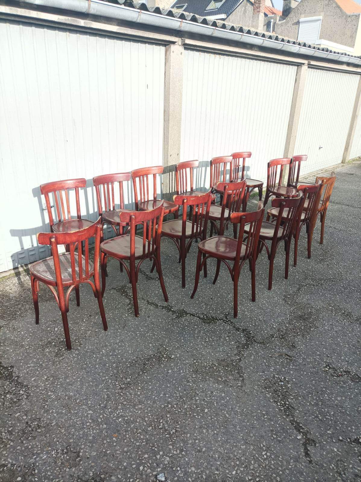Bistro lot 9 tables and 16 chairs mahieu Jule bry