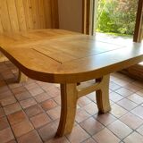 Extendable table in solid oak