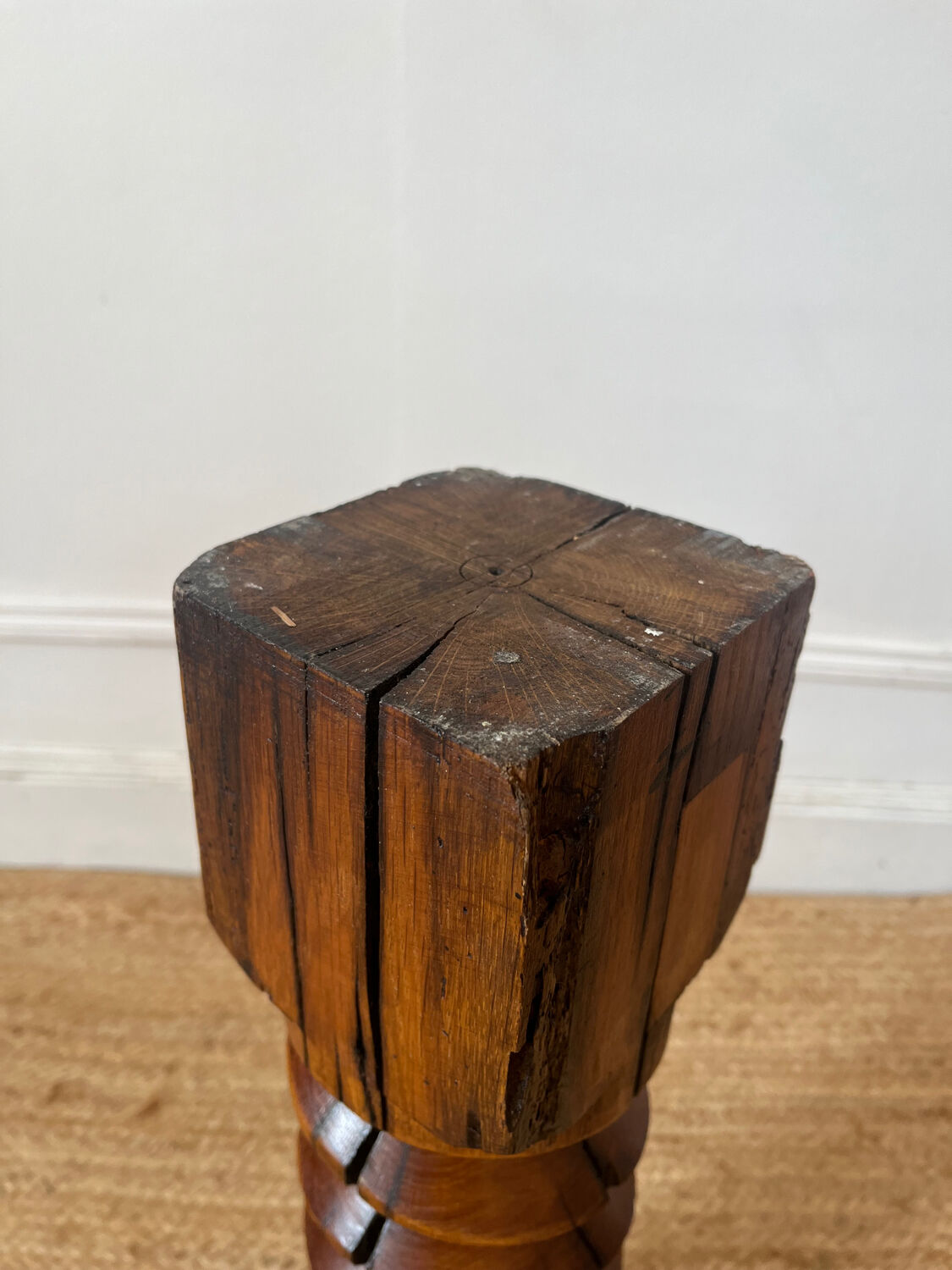 Solid wood press screw seat