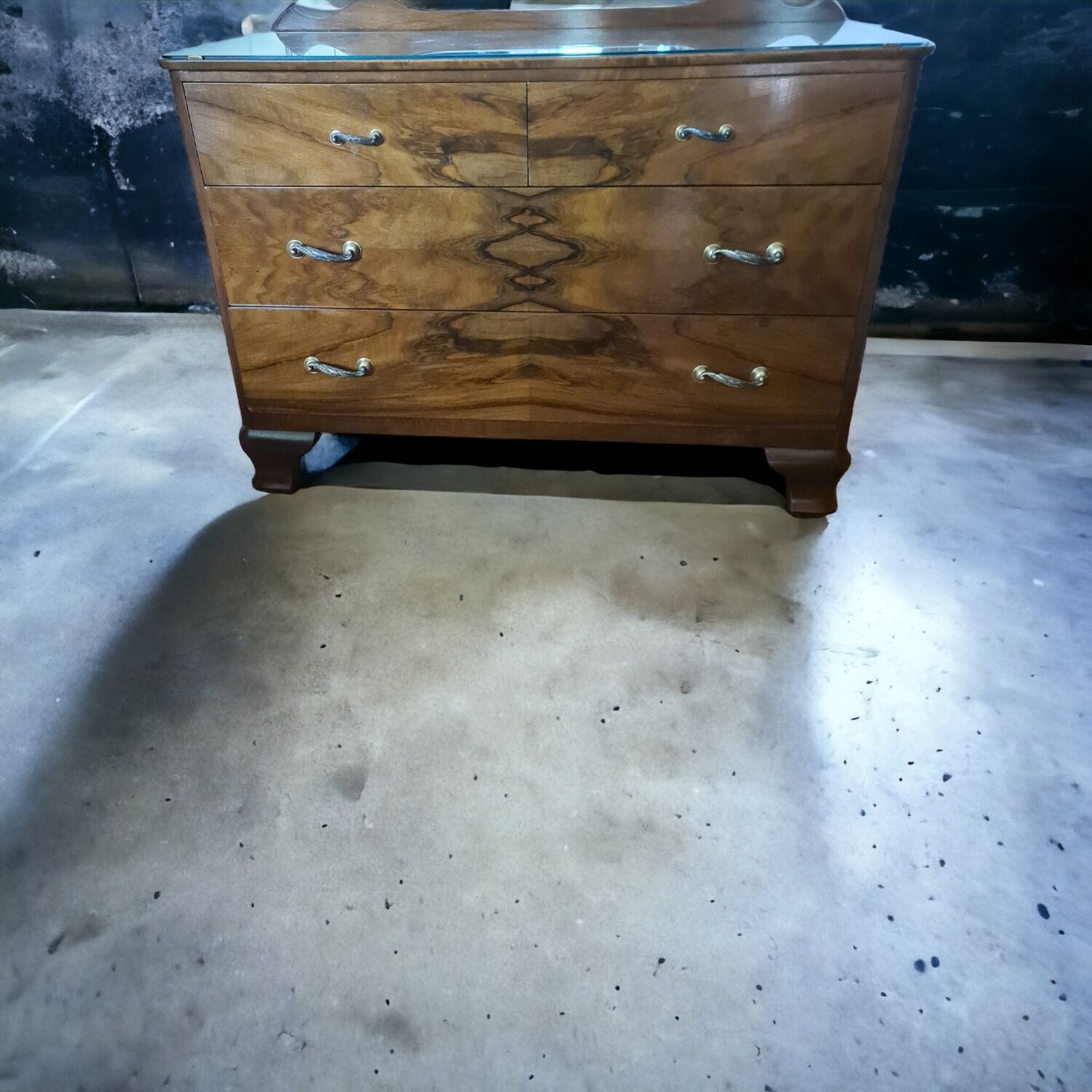 Art deco dressing table in walnut bramble year 40