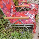 2 vintage floral deckchairs