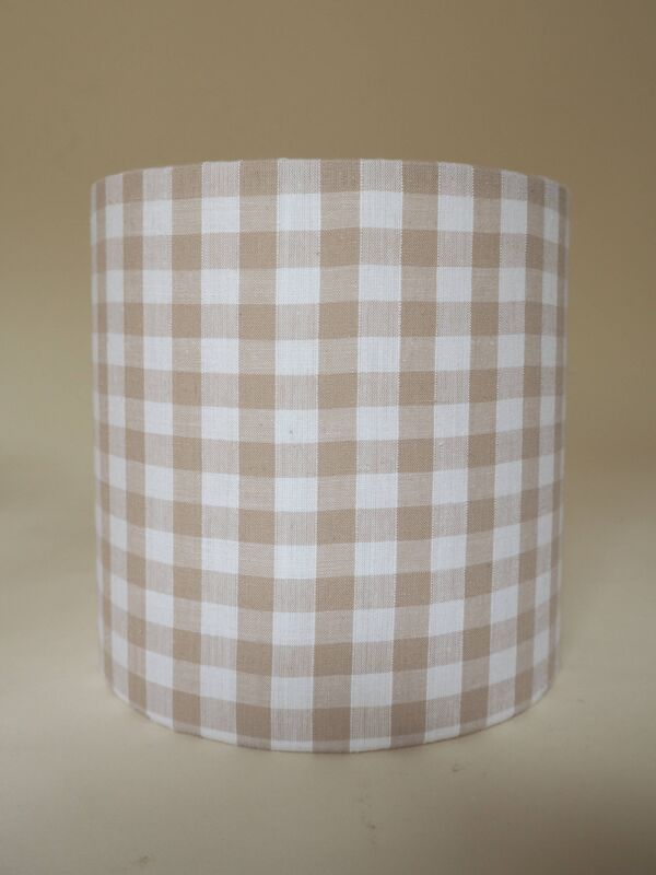 Lampe en céramique avec abat-jour en coton vichy