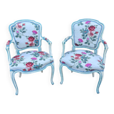 Paire de fauteuils Cabriolets en bois peint de style Louis XV époque XIXeme siècle