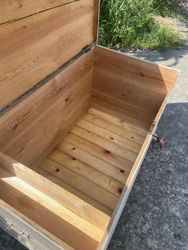 Wooden chest / trunk