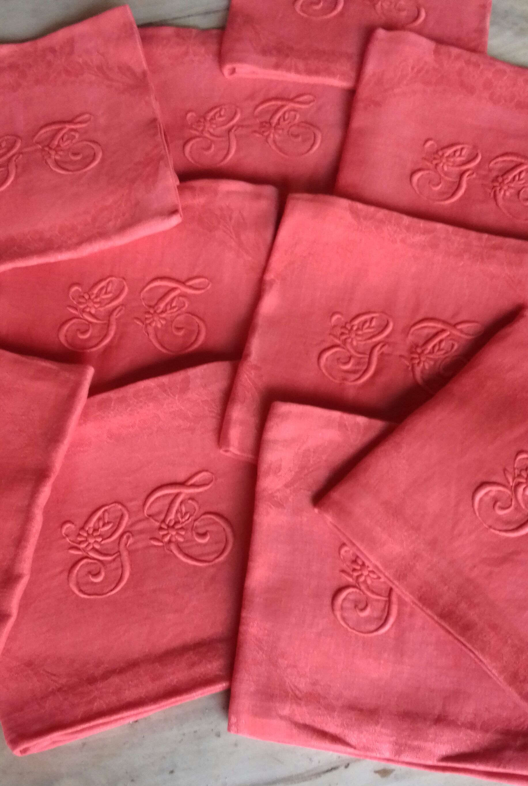 10 red linen damask towels