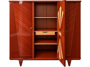 Armoire en bois verni