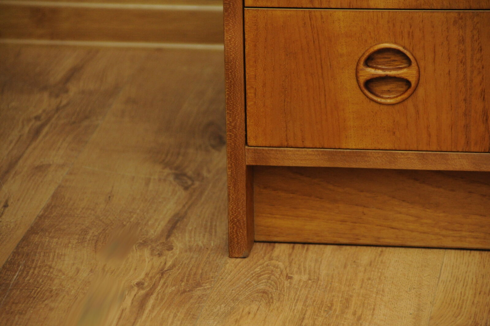 Commode vintage
