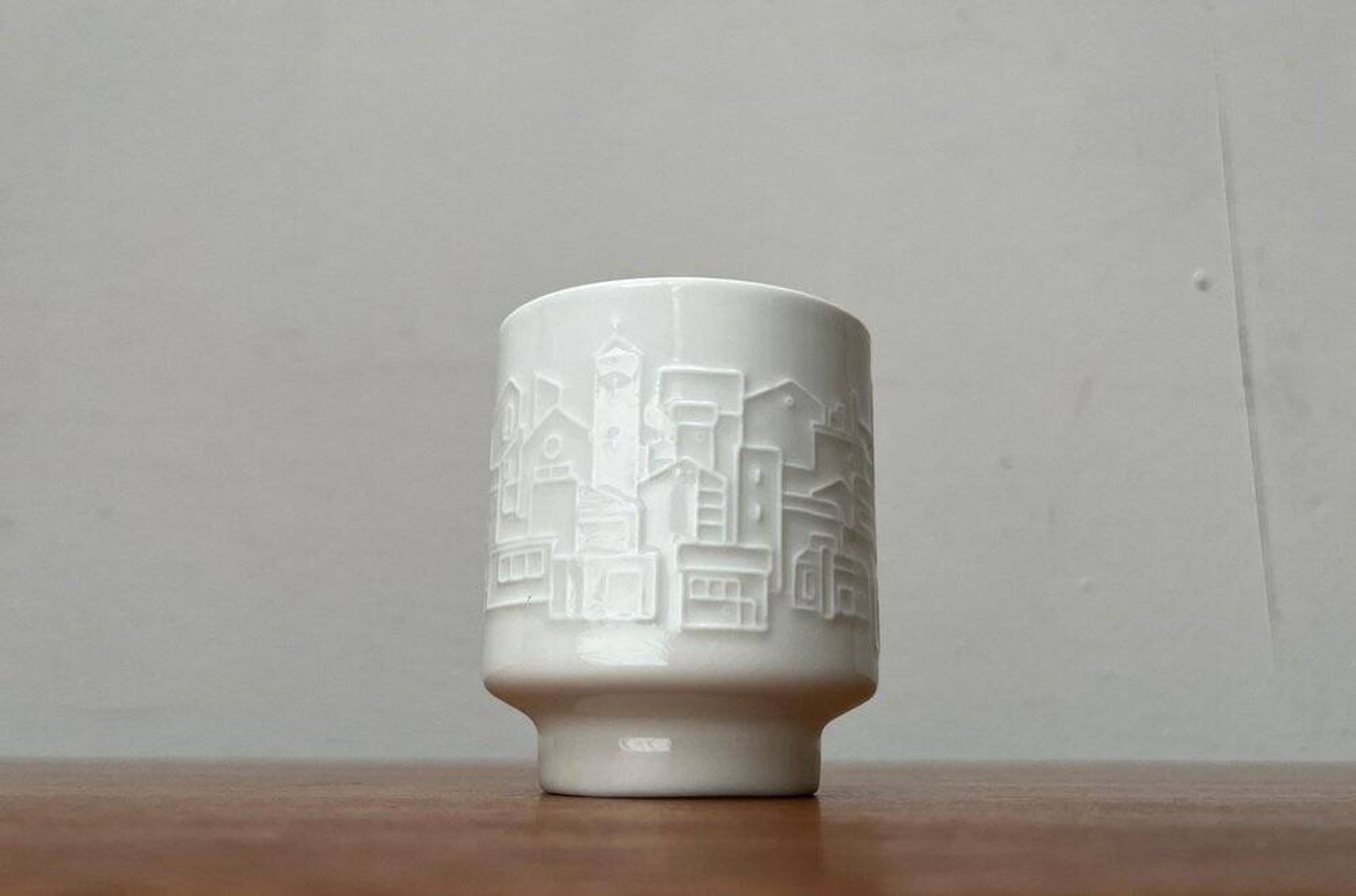 Vintage Mug Vase in German Porcelain with Architectural Patterns by Hans Achtziger for Hutschenreuther