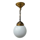 Suspension opaline