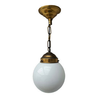 Opaline hanging lamp