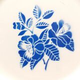 Flat plate Digoin blue flowers