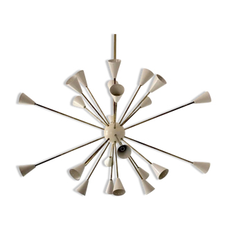 Lustre Sputnik à 24 bras en laiton et métal lacqué blanc-ivoire