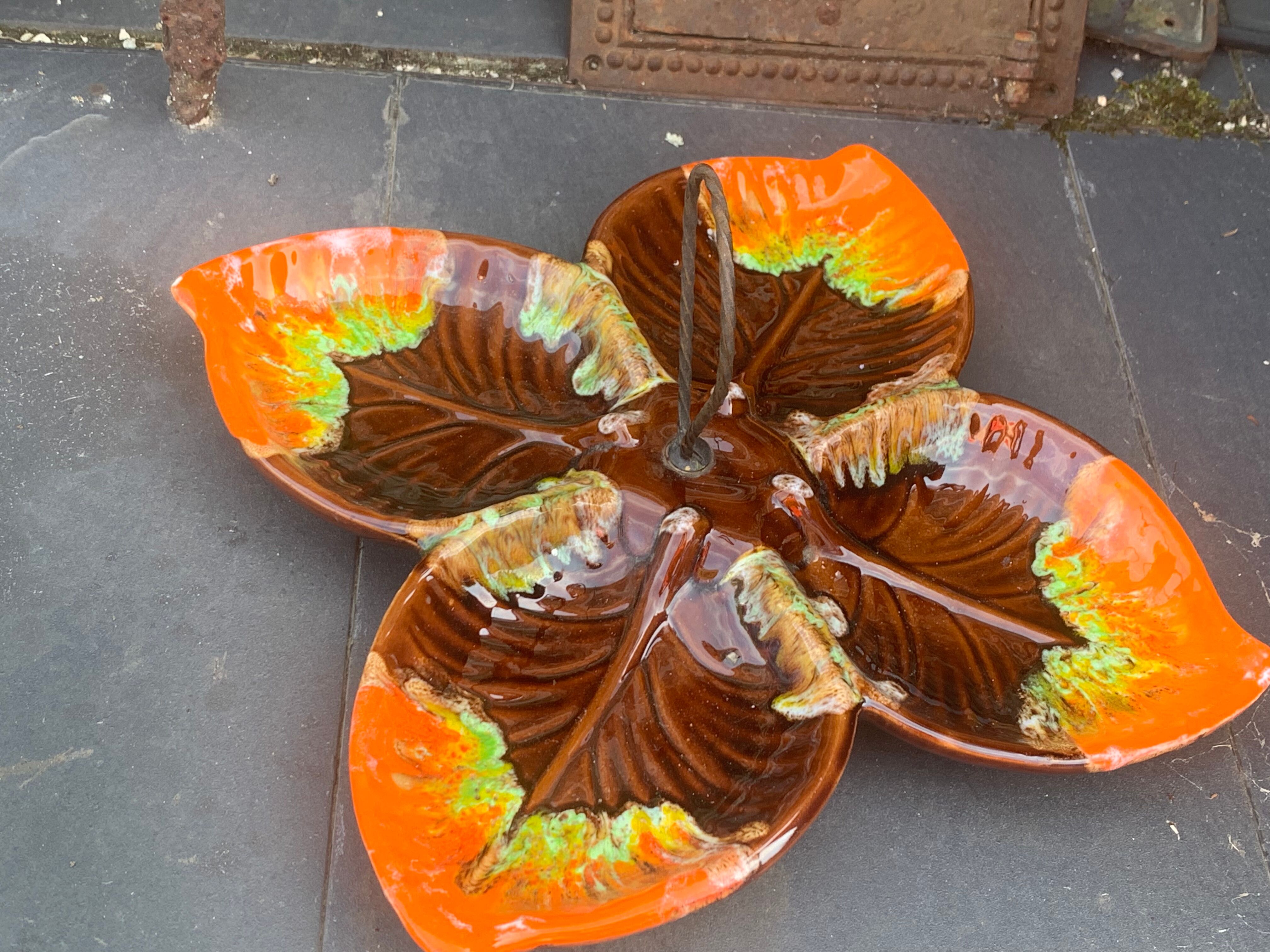 Enamelled ceramic servant in the shape of vintage sheet 1960/70