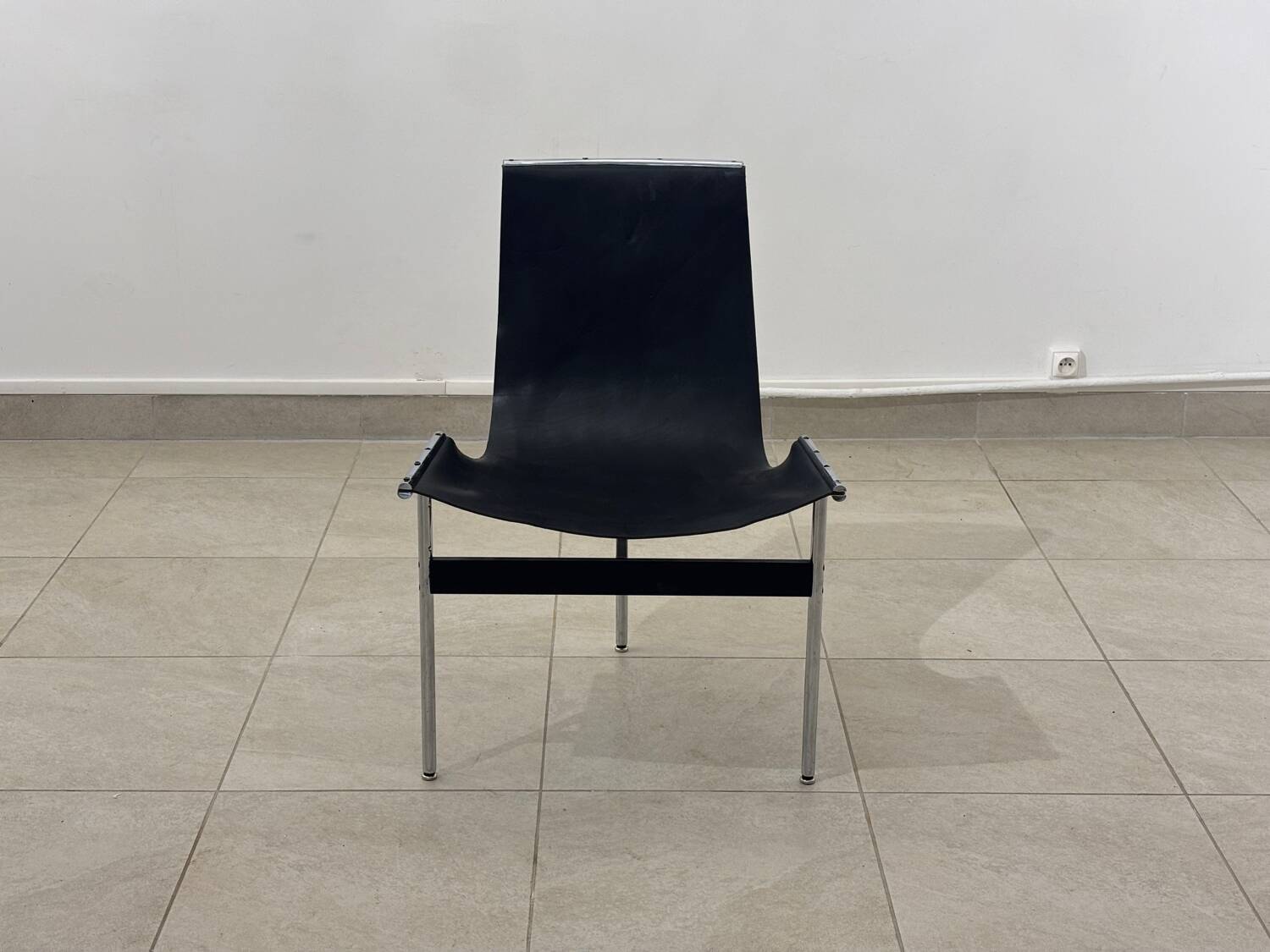 Pair of  T armchairs by Katavolos Little and Kelley, Laverne International