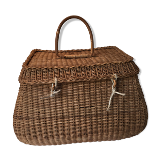 Wicker basket or box to the 1950s couture