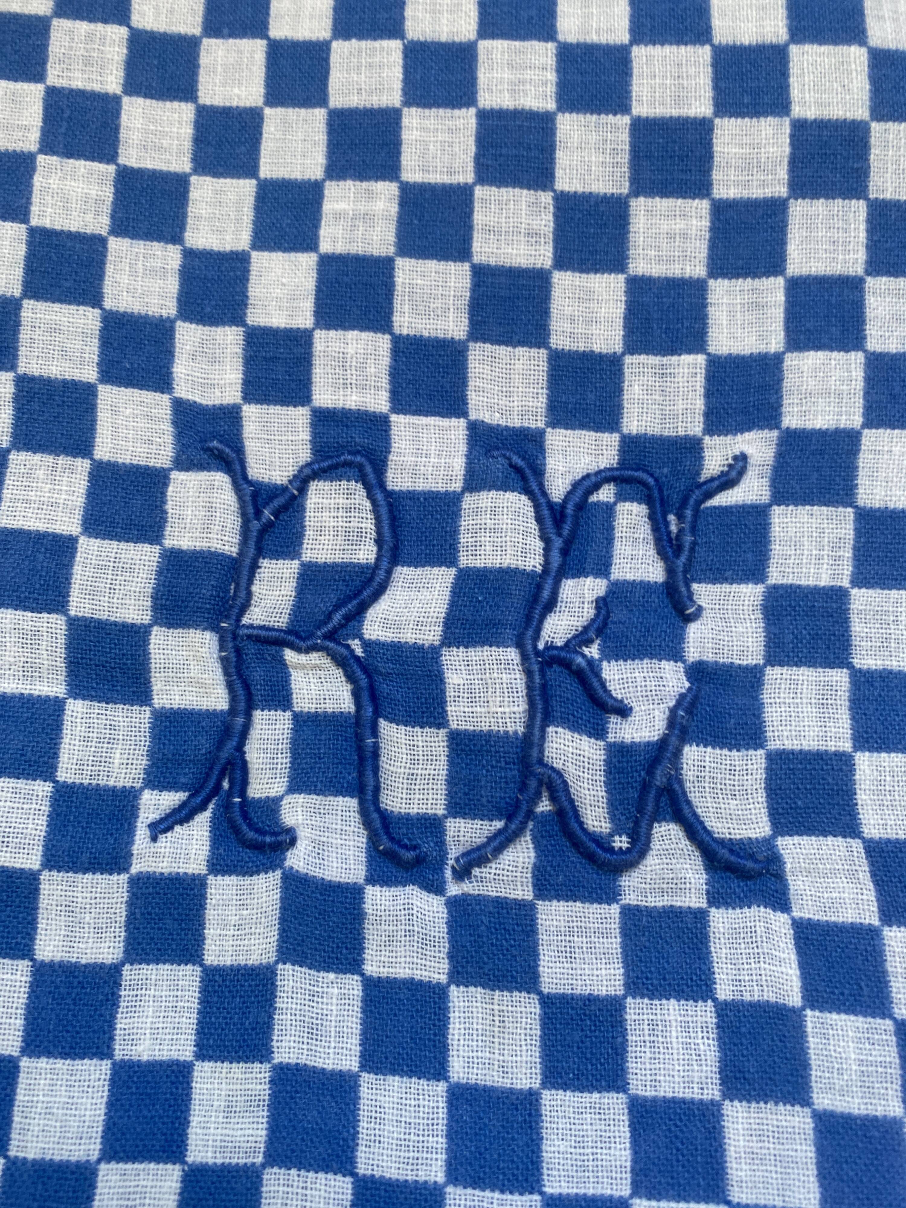 Checkered tablecloth old monogram Very good condition