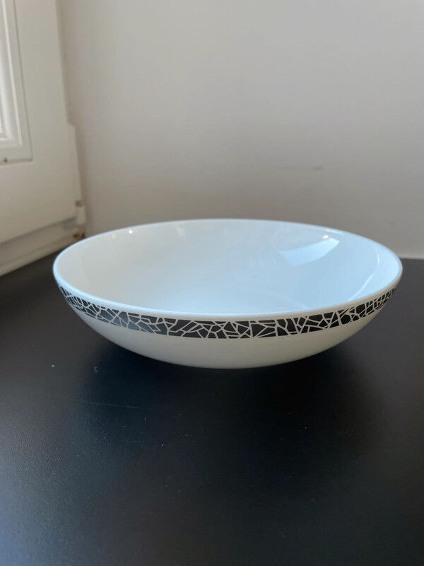 4 Calvin Klein salad plates