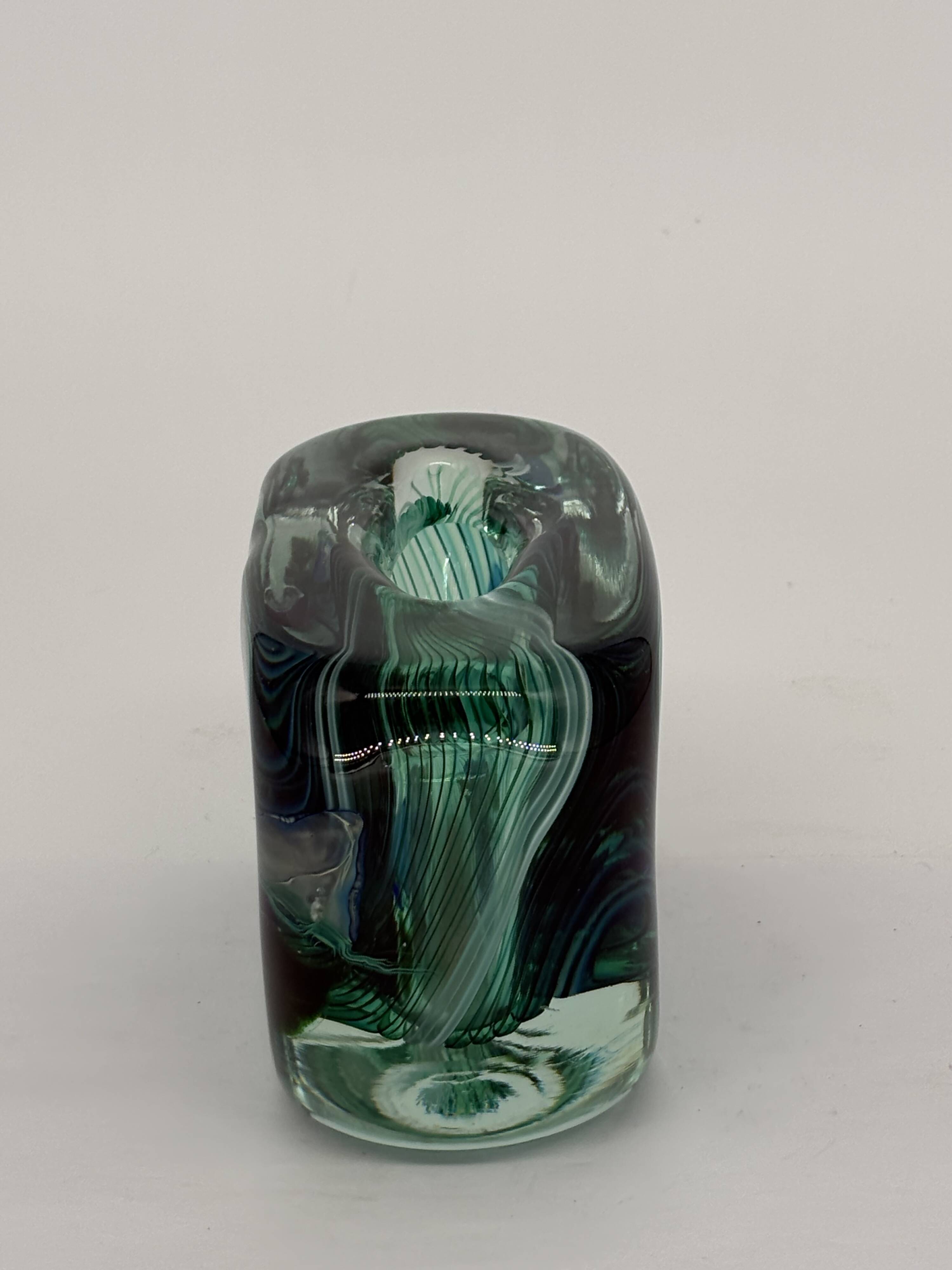 Murano vase in green signed by Robert Pierini.