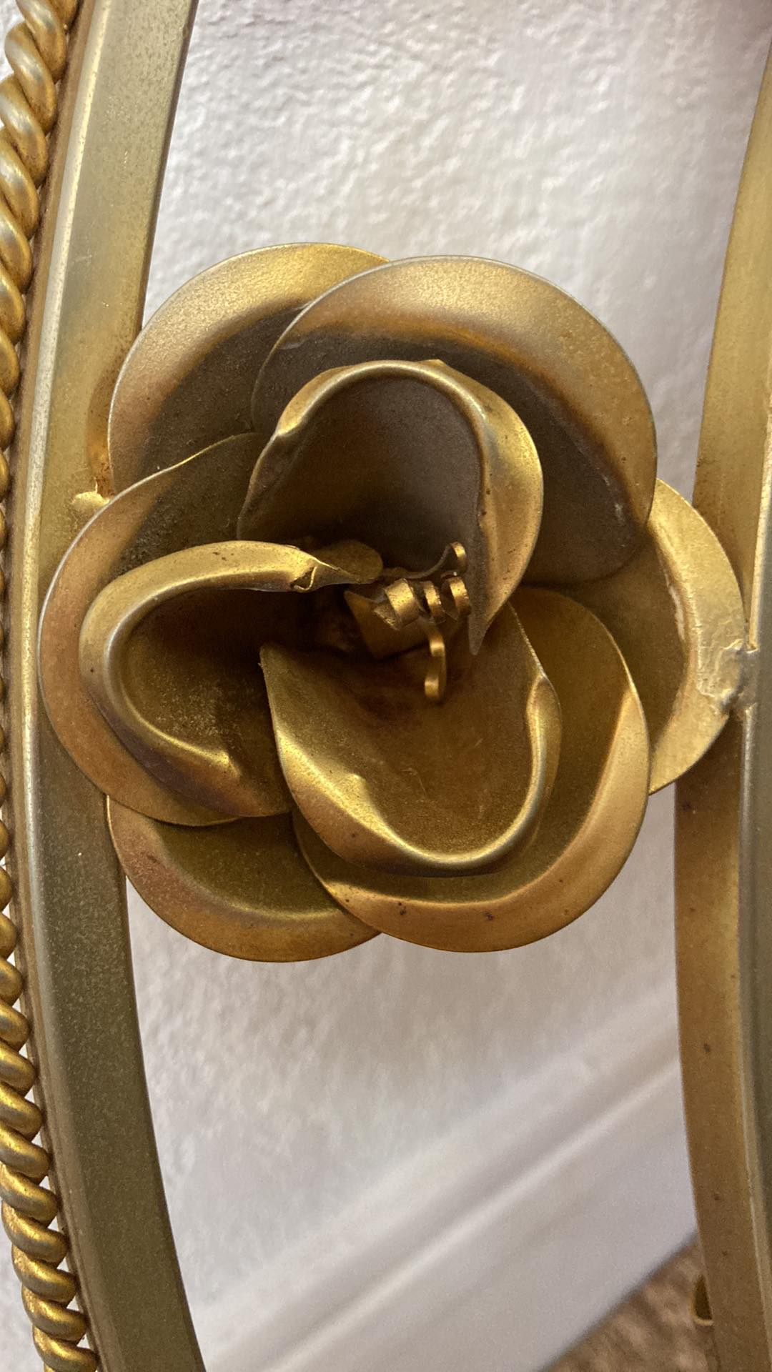 Golden mirror Holywood Regency in gilded metal