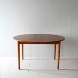 Malta round table by Nils Jonsson