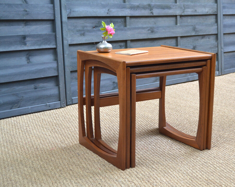 Tables gigognes par G-Plan