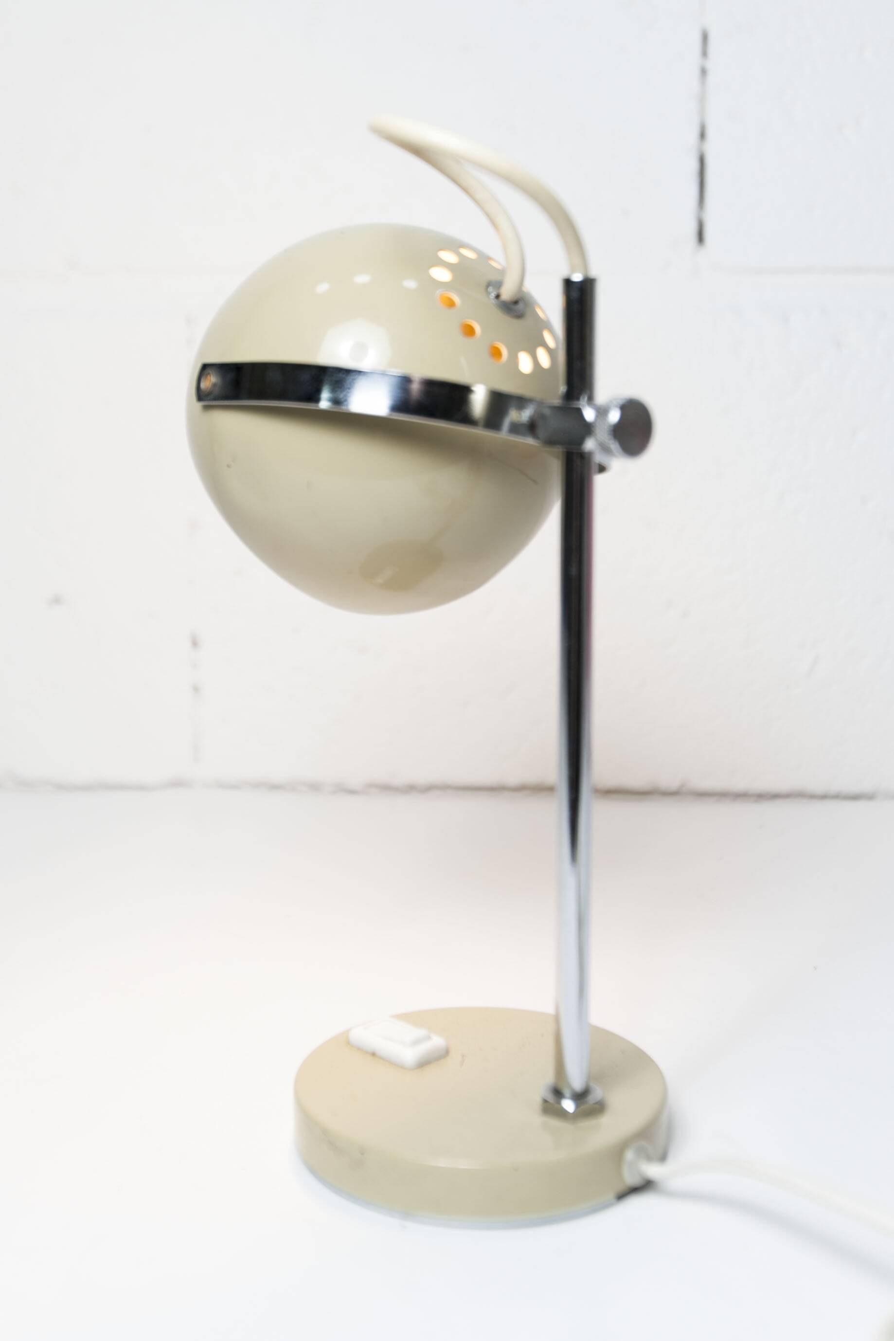 Vintage beige eyeball lamp 1970