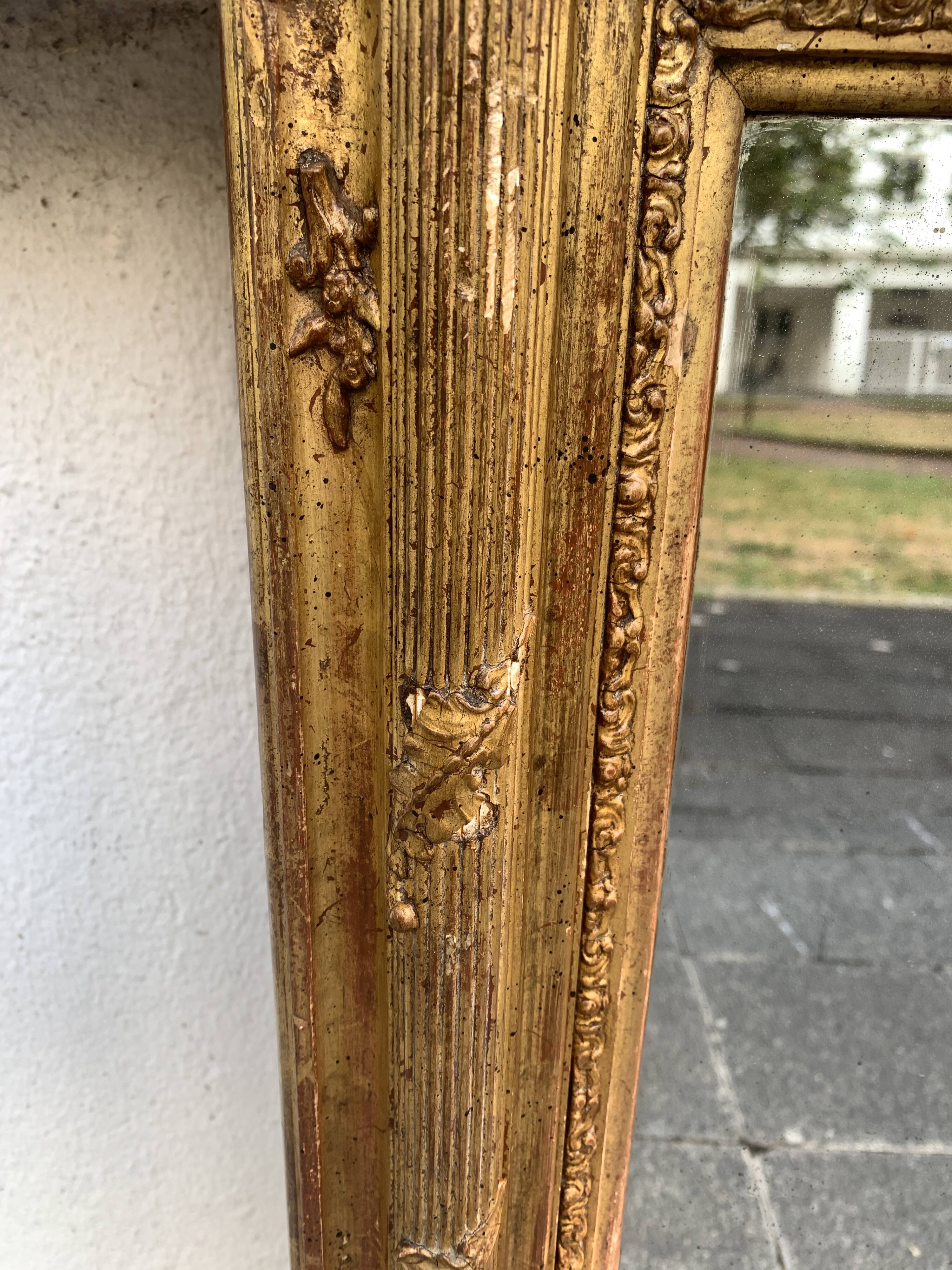 Old style mirror Restoration in gilded stucco wood, 80 x 59 cm