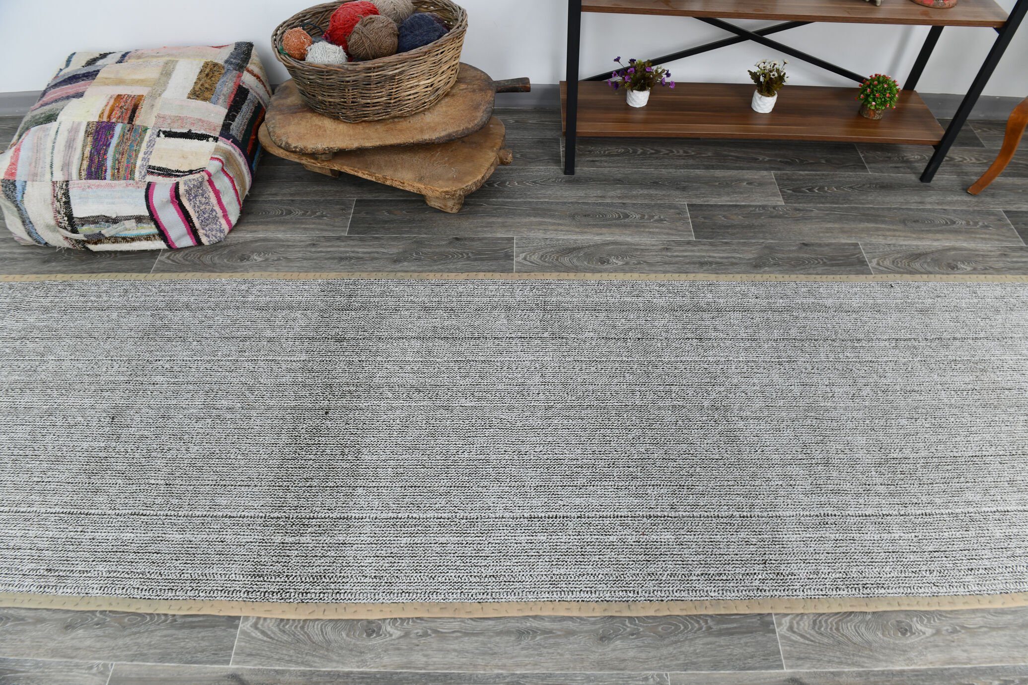 3x10 White Black Turkish Runner Rug 92x310Cm