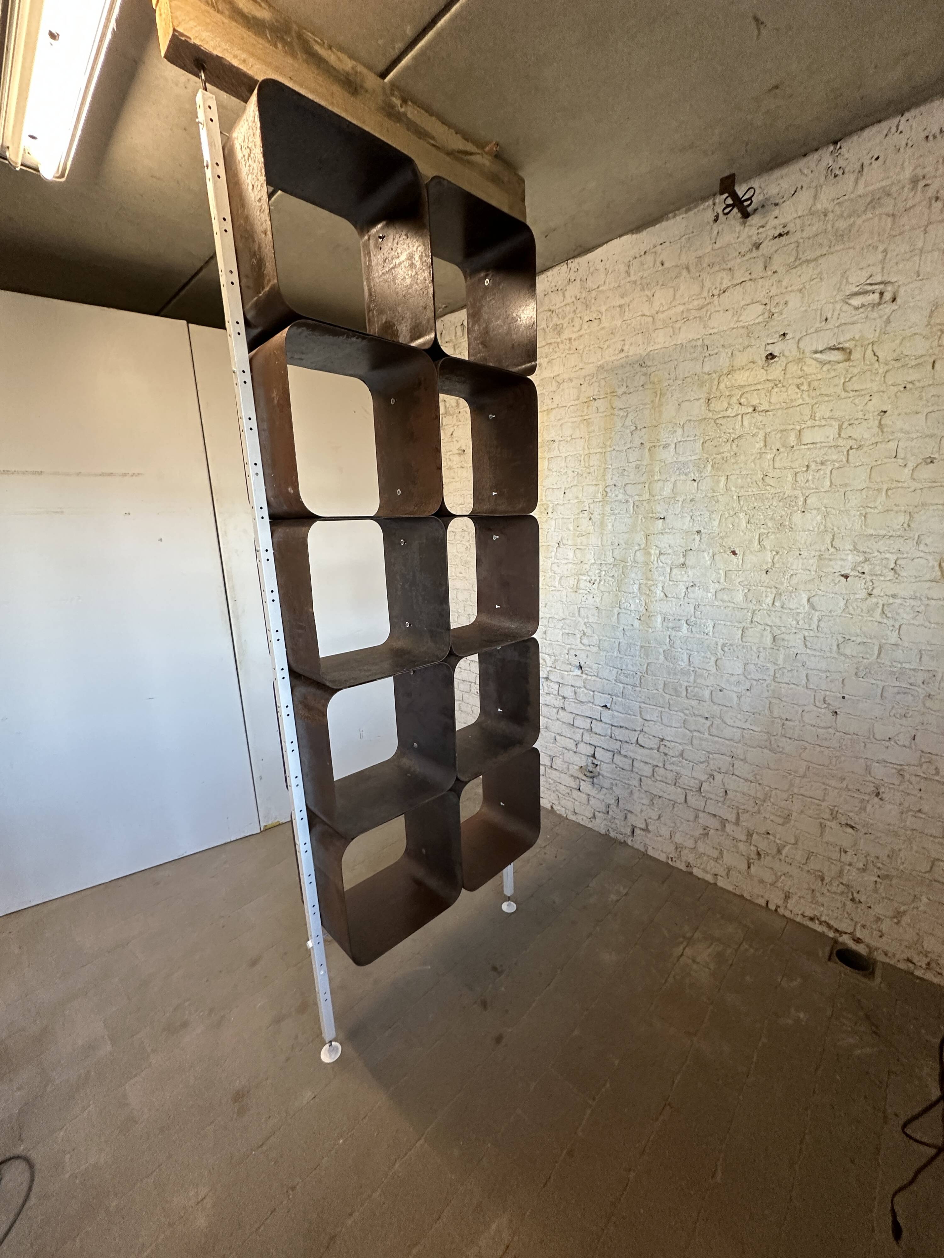 Wallunit roomdivider industry 1970