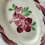 Pair of Gien dishes model Barbizon, hand-painted floral decoration, 1930s-40s.